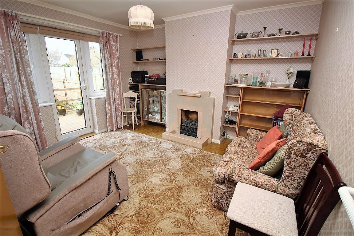 3 bed property in Hildens Drive, Reading